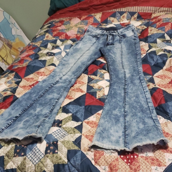 Bell bottoms - Picture 1 of 1